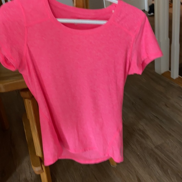 Pink workout shirt! - Picture 2 of 3